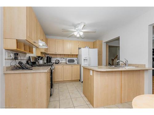8881 Sebastian Crescent, Niagara Falls, ON - Indoor Photo Showing Kitchen