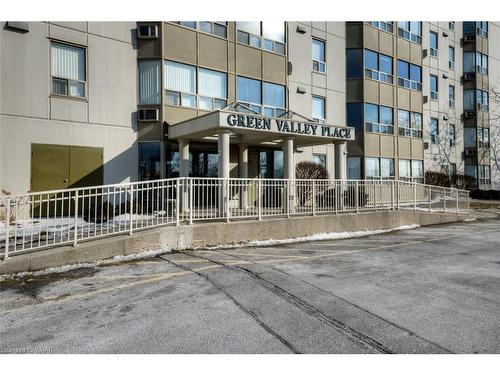 709-35 Green Valley Drive, Kitchener, ON - Outdoor