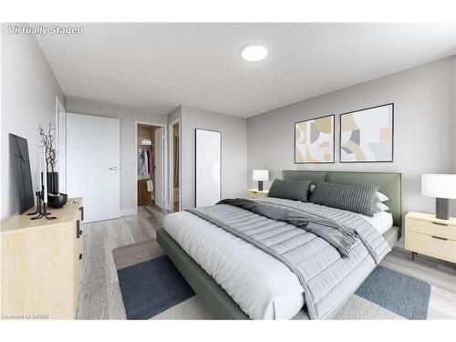 709-35 Green Valley Drive, Kitchener, ON - Indoor Photo Showing Bedroom