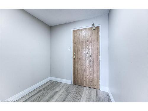 709-35 Green Valley Drive, Kitchener, ON - Indoor Photo Showing Other Room