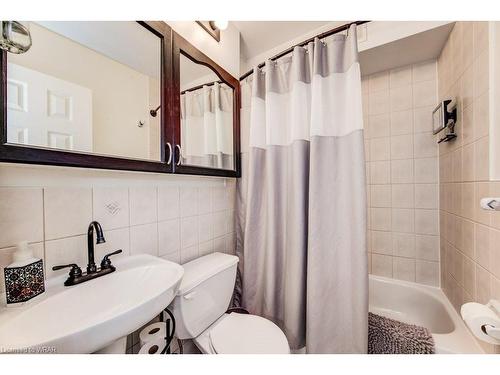 305-640 Grey Street, Brantford, ON - Indoor Photo Showing Bathroom