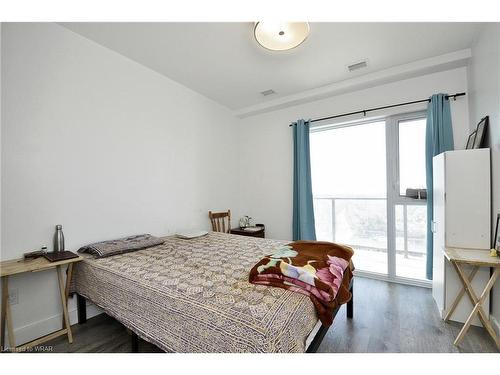 1412-50 Grand Avenue South Avenue S, Cambridge, ON - Indoor Photo Showing Bedroom