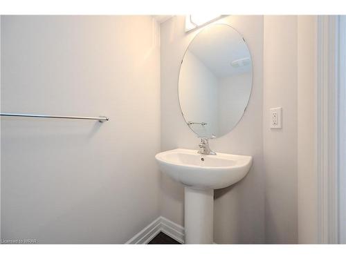 97 Nieson Street, Cambridge, ON - Indoor Photo Showing Bathroom