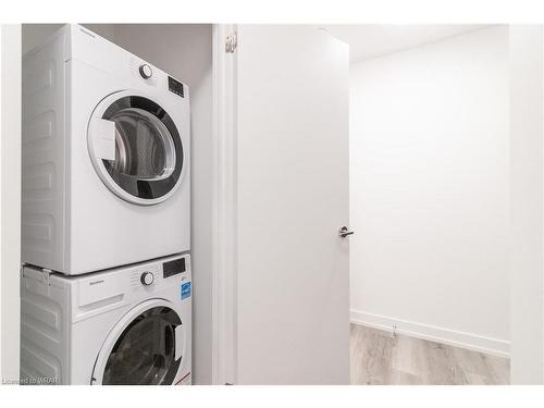 1509-15 Wellington Street S, Kitchener, ON - Indoor Photo Showing Laundry Room