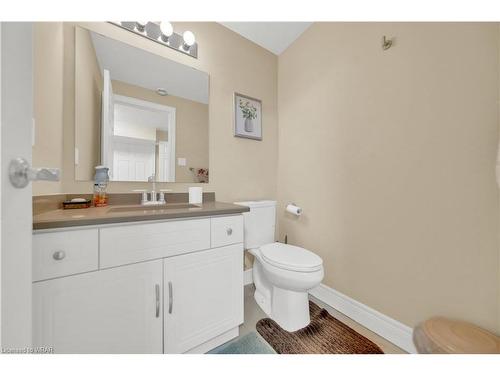 779 Snowberry Court, Waterloo, ON - Indoor Photo Showing Bathroom