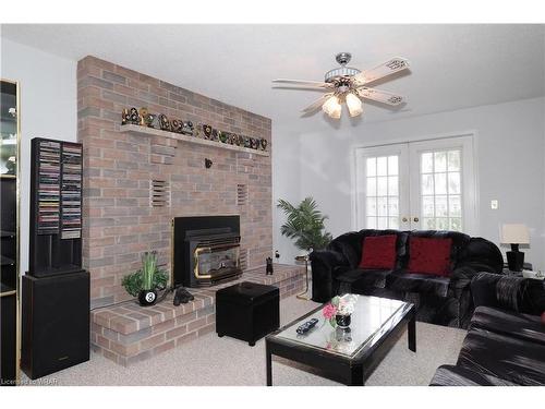 470 Thorndale Drive, Waterloo, ON - Indoor Photo Showing Living Room With Fireplace