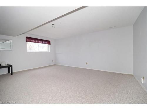 470 Thorndale Drive, Waterloo, ON - Indoor Photo Showing Other Room