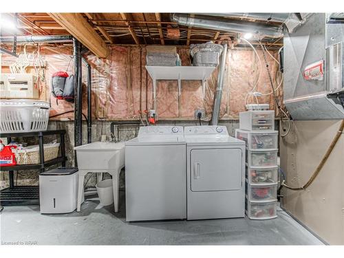 25-375 Kingscourt Drive, Waterloo, ON - Indoor Photo Showing Laundry Room