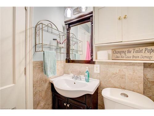 49 Victoria Avenue, Cambridge, ON - Indoor Photo Showing Bathroom