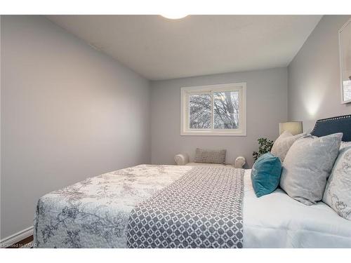 342 Wintergreen Drive, Waterloo, ON - Indoor Photo Showing Bedroom