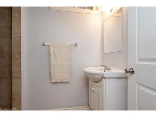 342 Wintergreen Drive, Waterloo, ON - Indoor Photo Showing Bathroom