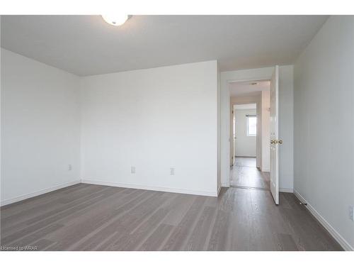 212 Activa Avenue E, Kitchener, ON - Indoor Photo Showing Other Room