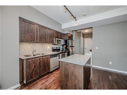 2201-215 Fort York Boulevard, Toronto, ON - Indoor Photo Showing Kitchen With Double Sink