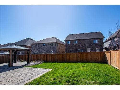 785 Sundrops Court, Waterloo, ON - Outdoor With Backyard