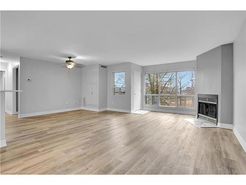 201-15 Hofstetter Avenue, Kitchener, ON - Indoor Photo Showing Living Room With Fireplace