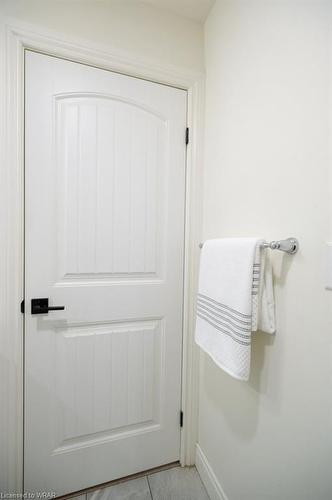 A203-112 Union Street E, Waterloo, ON - Indoor Photo Showing Bathroom