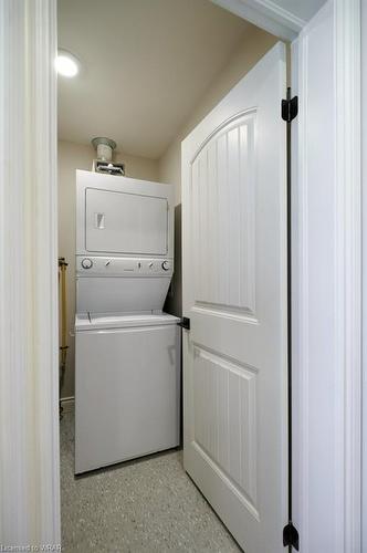 A203-112 Union Street E, Waterloo, ON - Indoor Photo Showing Laundry Room