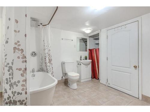 271 Bedford Road, Kitchener, ON - Indoor Photo Showing Bathroom