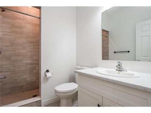 65 Scots Pine Trail, Kitchener, ON - Indoor Photo Showing Bathroom