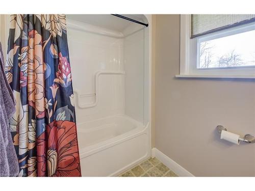 298 London Road S, Mount Forest, ON - Indoor Photo Showing Bathroom