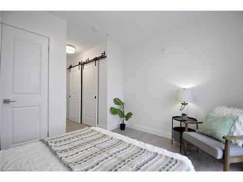 601-50 Grand Avenue S, Cambridge, ON - Indoor Photo Showing Bedroom