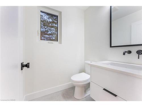 104 Grandview Drive, Conestogo, ON - Indoor Photo Showing Bathroom