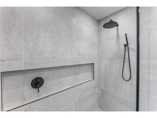 104 Grandview Drive, Conestogo, ON - Indoor Photo Showing Bathroom