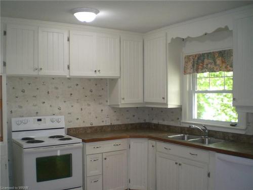 152 Linwood Avenue, Port Colborne, ON - Indoor Photo Showing Kitchen With Double Sink