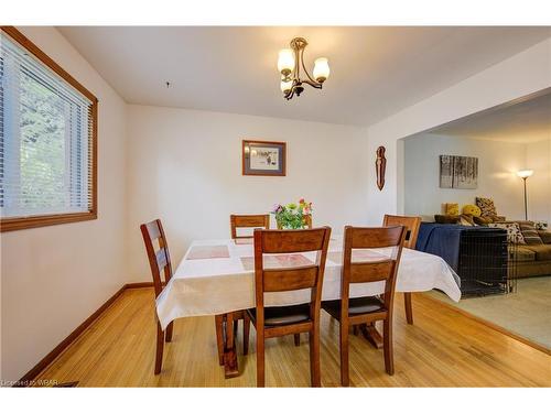 131 Loveys Street E, Hickson, ON - Indoor Photo Showing Dining Room
