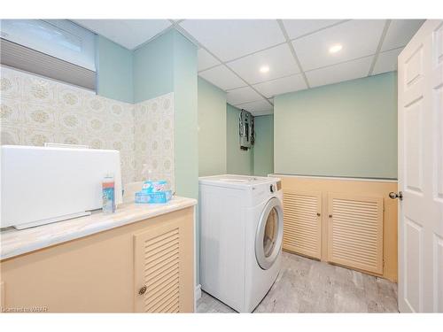 48 Duncairn Crescent, Hamilton, ON - Indoor Photo Showing Laundry Room