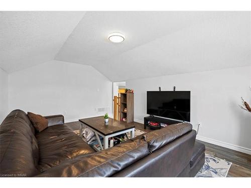 84 Everglade Crescent, Kitchener, ON - Indoor Photo Showing Living Room