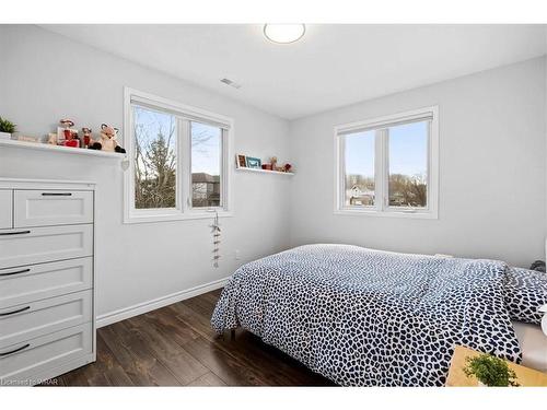 84 Everglade Crescent, Kitchener, ON - Indoor Photo Showing Bedroom
