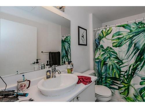 217-404 King Street W, Kitchener, ON - Indoor Photo Showing Bathroom
