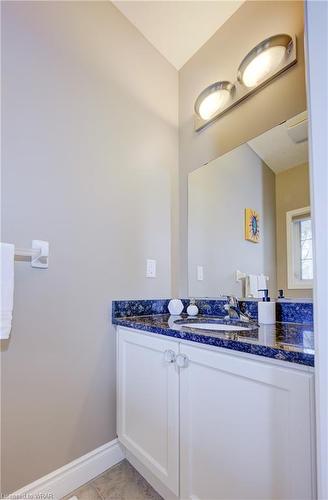2110 Countrystone Place, Kitchener, ON - Indoor Photo Showing Bathroom