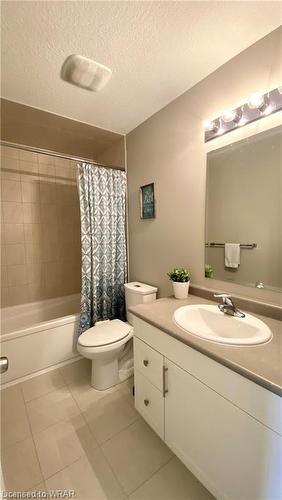 16 Wheat Lane, Kitchener, ON - Indoor Photo Showing Bathroom