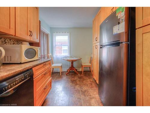 12 Christopher Drive, Cambridge, ON - Indoor Photo Showing Kitchen