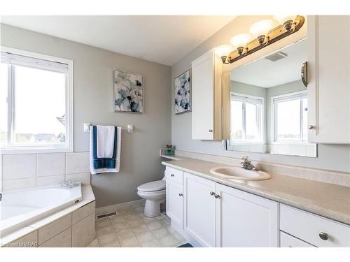 183 Adler Drive, Cambridge, ON - Indoor Photo Showing Bathroom
