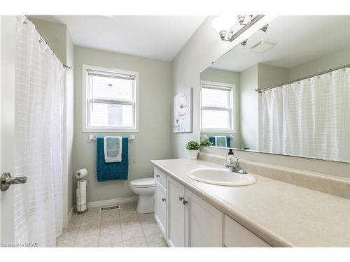 183 Adler Drive, Cambridge, ON - Indoor Photo Showing Bathroom