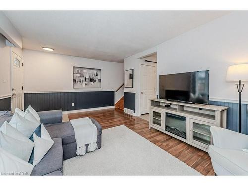 14 Baird Avenue, Kitchener, ON - Indoor Photo Showing Living Room