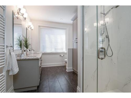 168 John Street W, Waterloo, ON - Indoor Photo Showing Bathroom