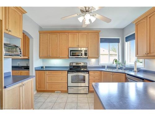 32 Apple Ridge Drive, Kitchener, ON - Indoor Photo Showing Kitchen With Stainless Steel Kitchen With Double Sink