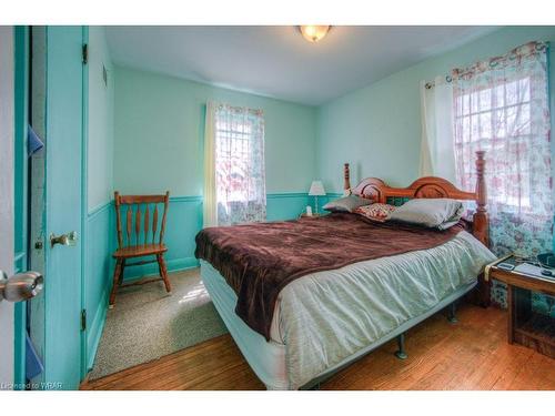 12 Christopher Drive, Cambridge, ON - Indoor Photo Showing Bedroom