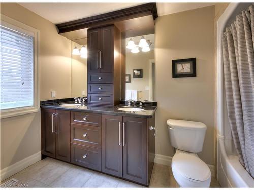 15 River Run Place, Conestogo, ON - Indoor Photo Showing Bathroom