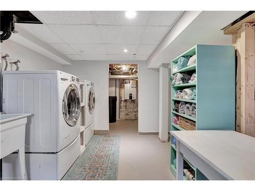 11 Burrows Street, Cambridge, ON - Indoor Photo Showing Laundry Room