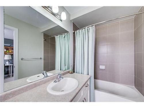 75 Condor Street, Kitchener, ON - Indoor Photo Showing Bathroom