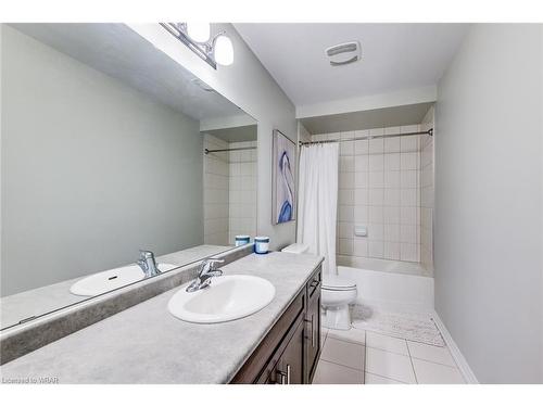75 Condor Street, Kitchener, ON - Indoor Photo Showing Bathroom