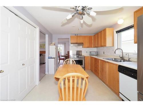 3 Meadow Drive, New Hamburg, ON - Indoor Photo Showing Kitchen With Double Sink