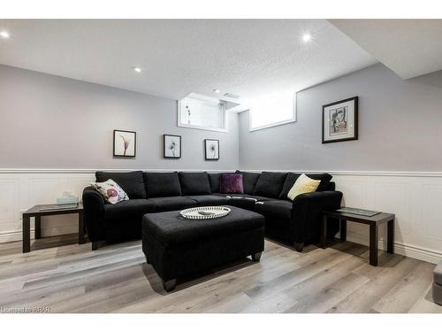 506 Banffshire Crescent, Kitchener, ON - Indoor Photo Showing Living Room
