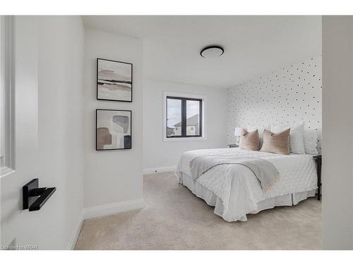 508 Doonwoods Crescent, Kitchener, ON - Indoor Photo Showing Bedroom