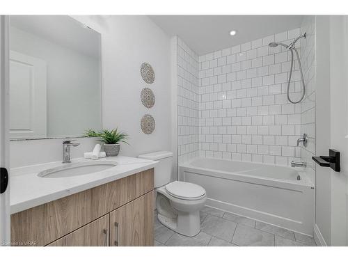 508 Doonwoods Crescent, Kitchener, ON - Indoor Photo Showing Bathroom